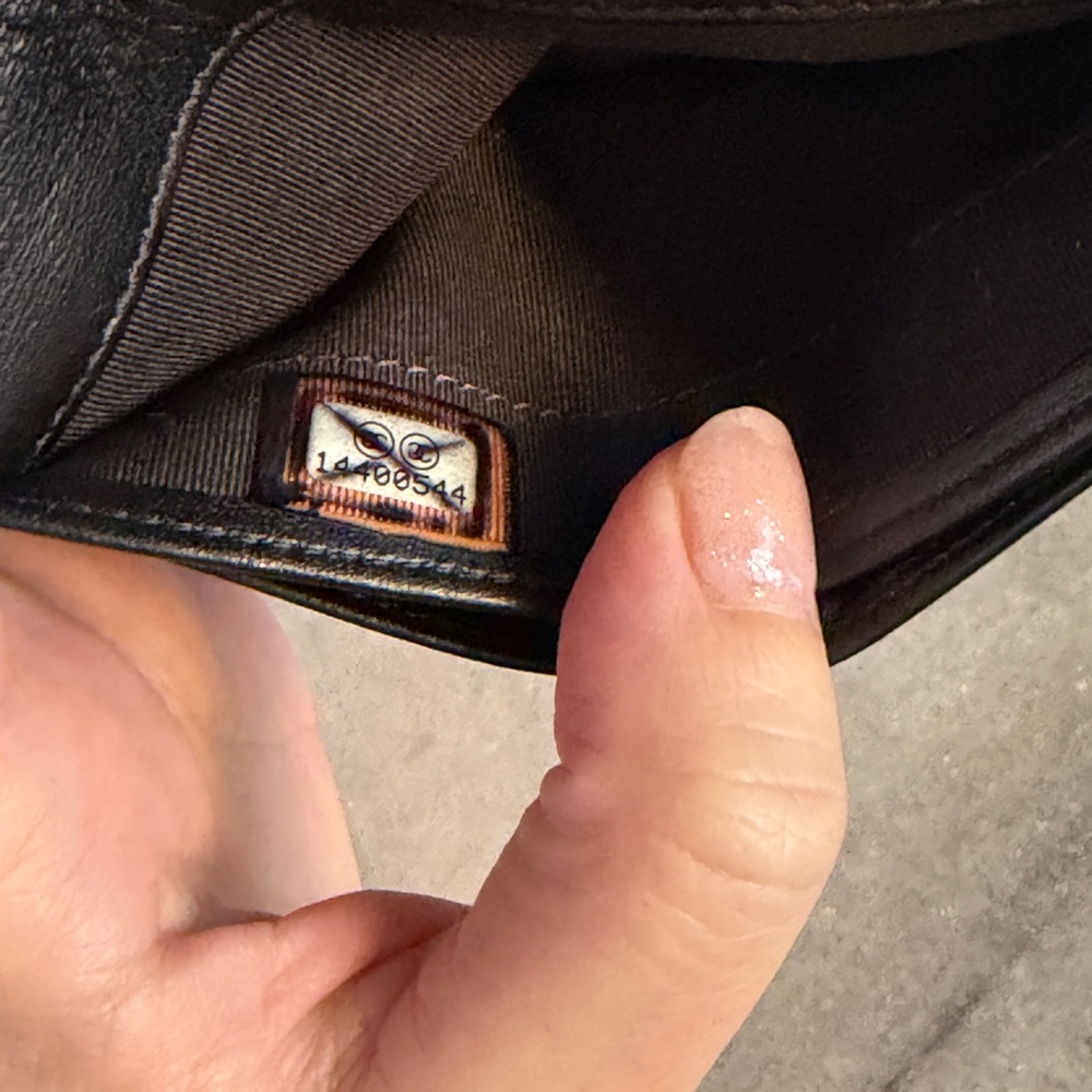 CHANEL Black vintage Quilted Wallet - Picture 10 of 10